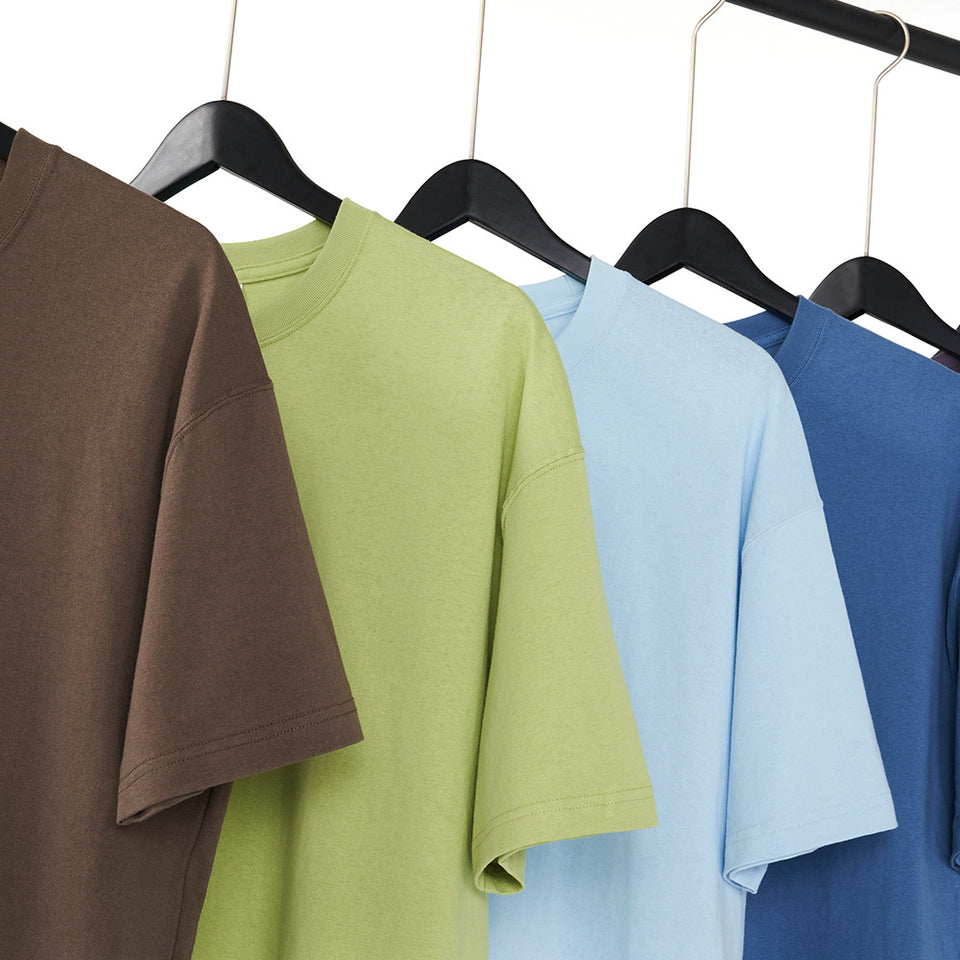 Oversize t-shirt i bomull – enfärgad basic