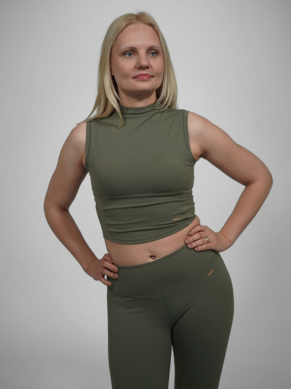 BEMITY MOVE High-Neck Training Top
