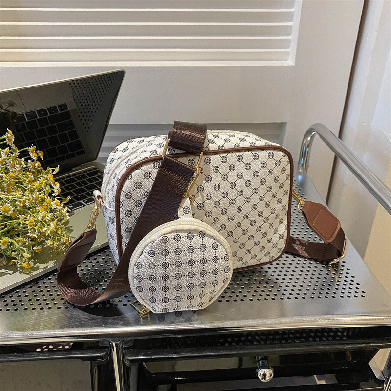 Liten crossbody-väska med mönster