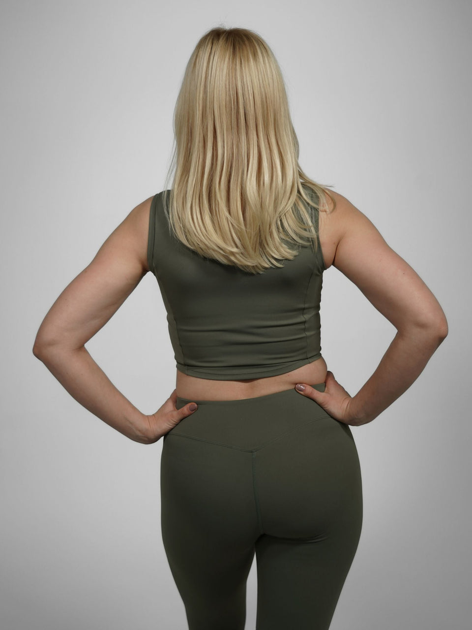 BEMITY MOVE High-Neck Training Top