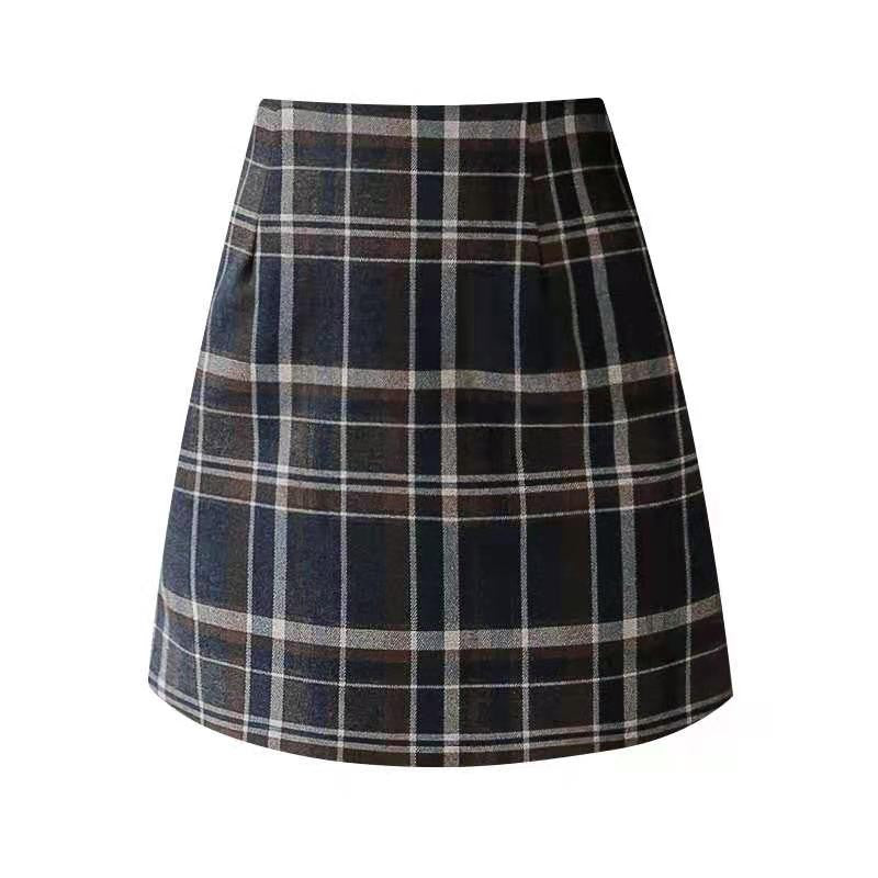 Rutig ullkjol i minimodell med hög midja
