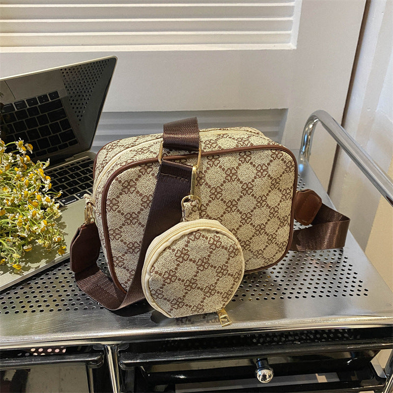 Liten crossbody-väska med mönster