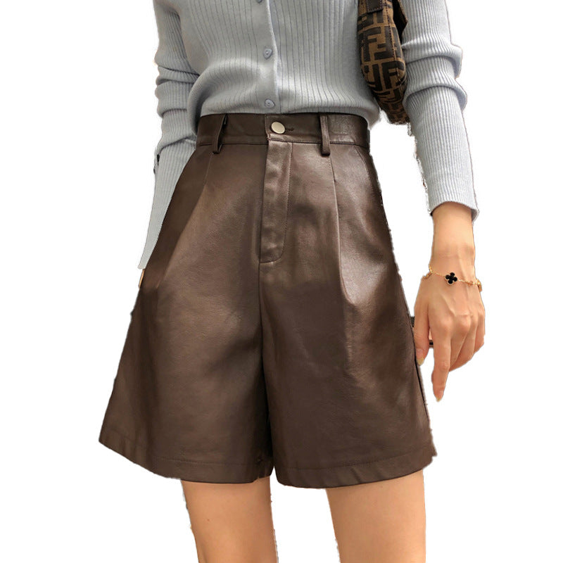 Vida shorts i skinnimitation med pressveck