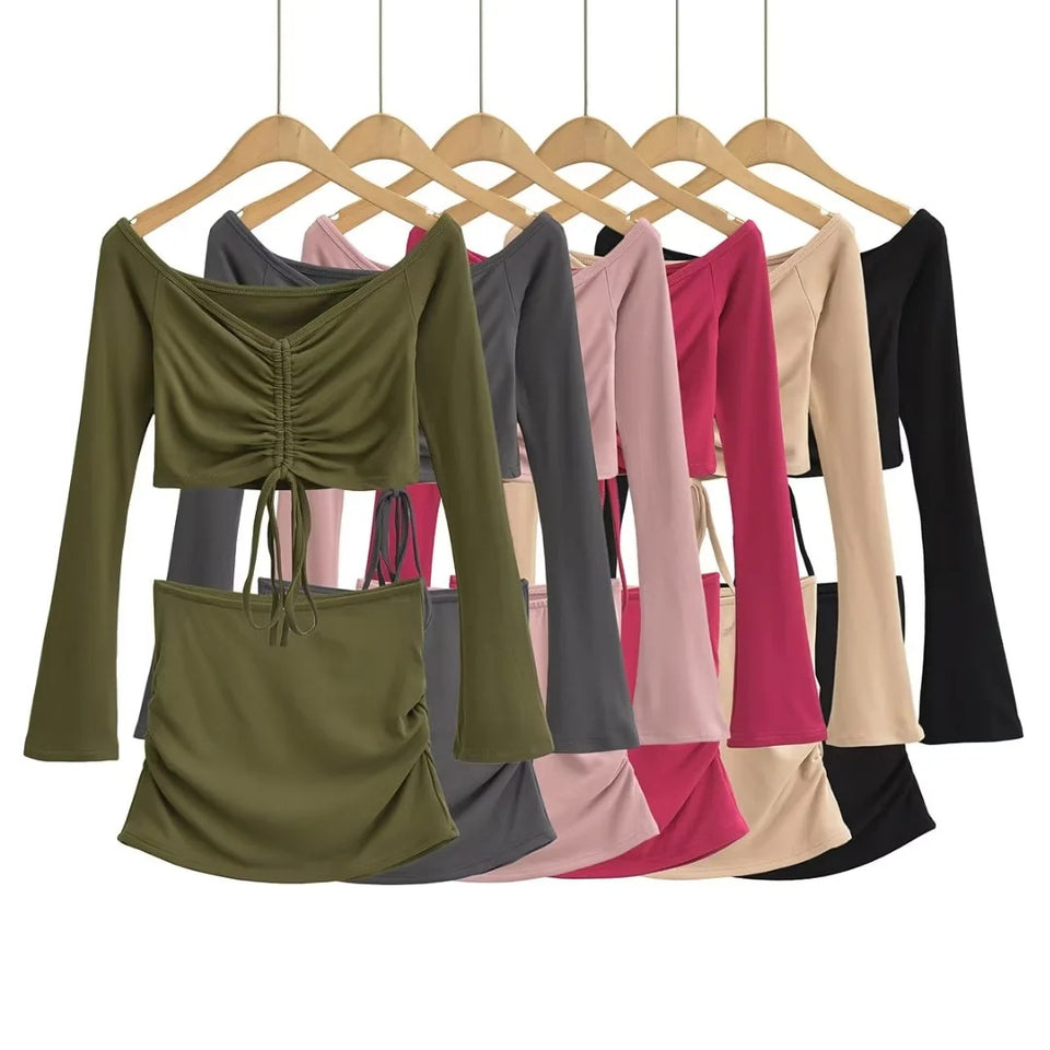 Set med off shoulder-topp och rynkad minikjol