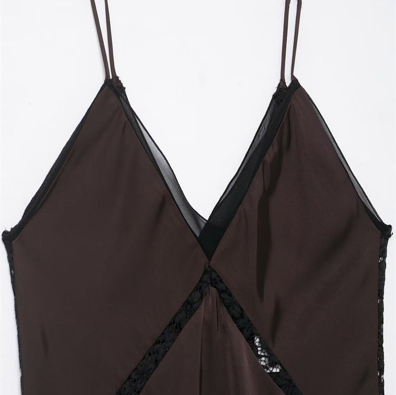 Asymmetrisk slipklänning i satin