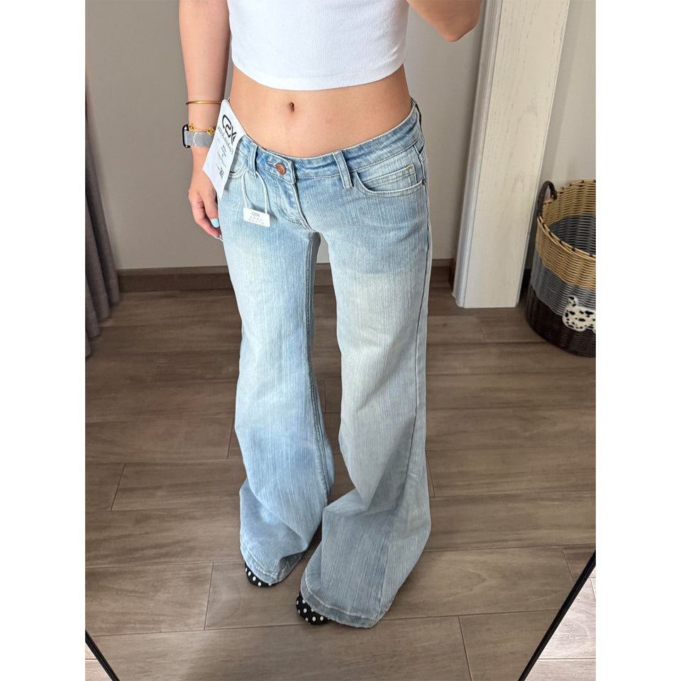 Ljusa vintagejeans med låg midja och vida ben