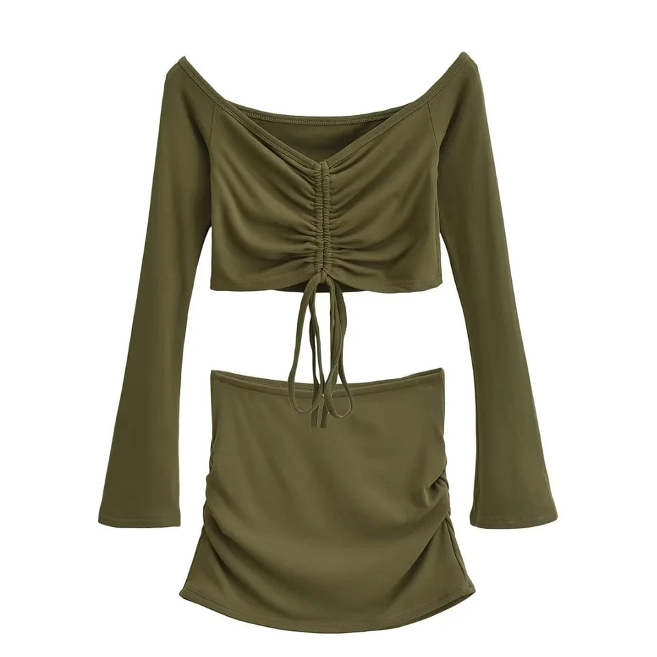 Set med off shoulder-topp och rynkad minikjol