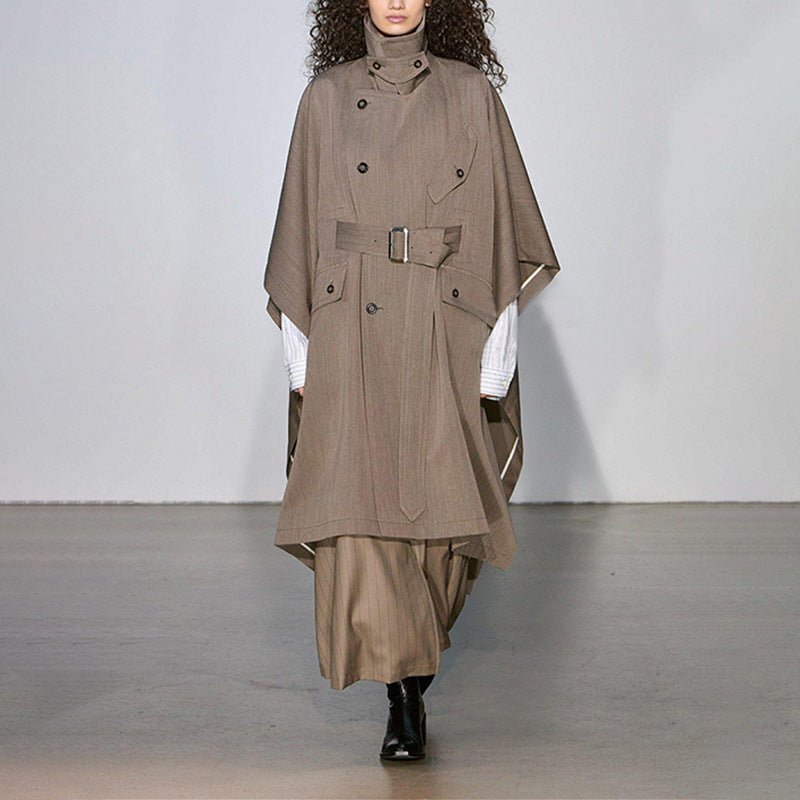 Lång trenchcoat med cape
