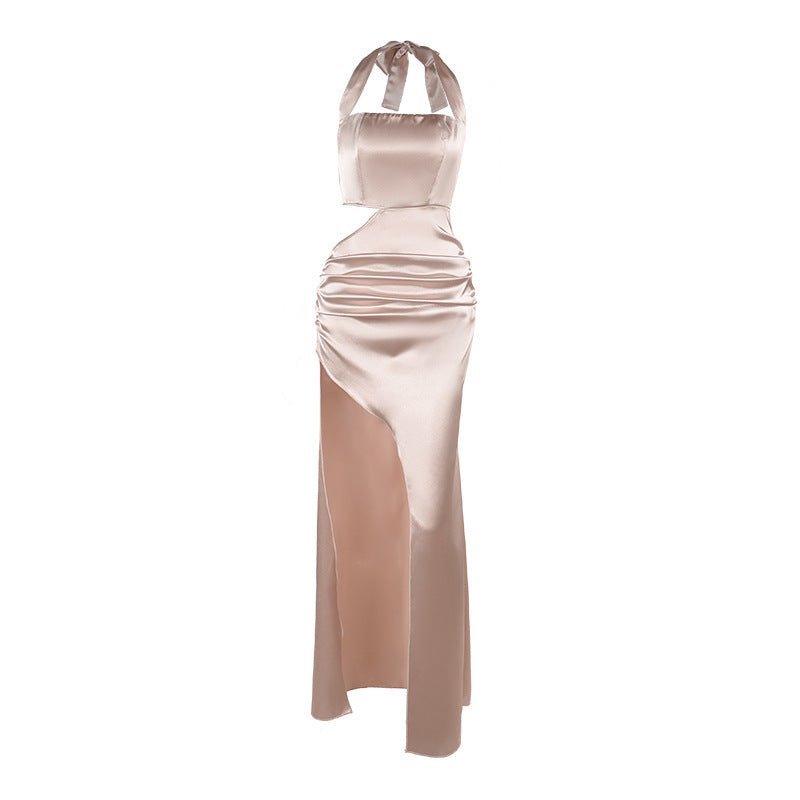 Halterneckklänning med cut-out och slits