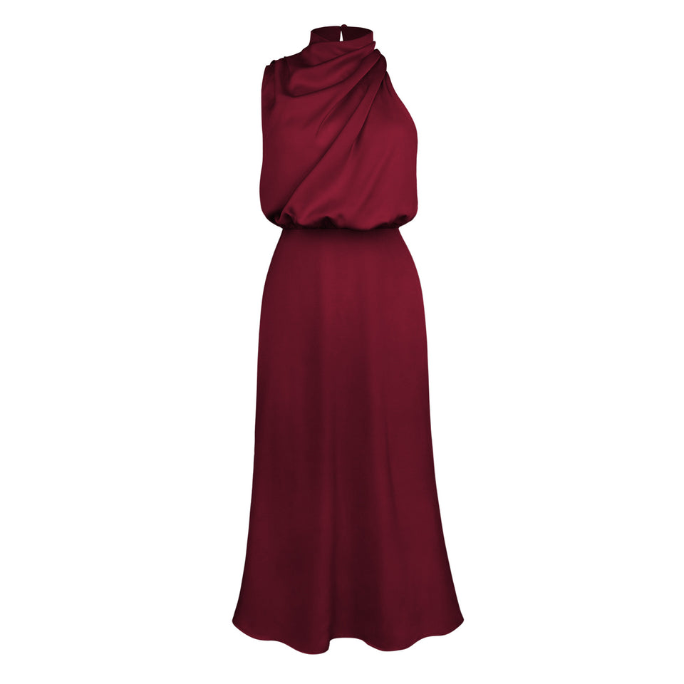 Lång satinklänning med draperad halterneck