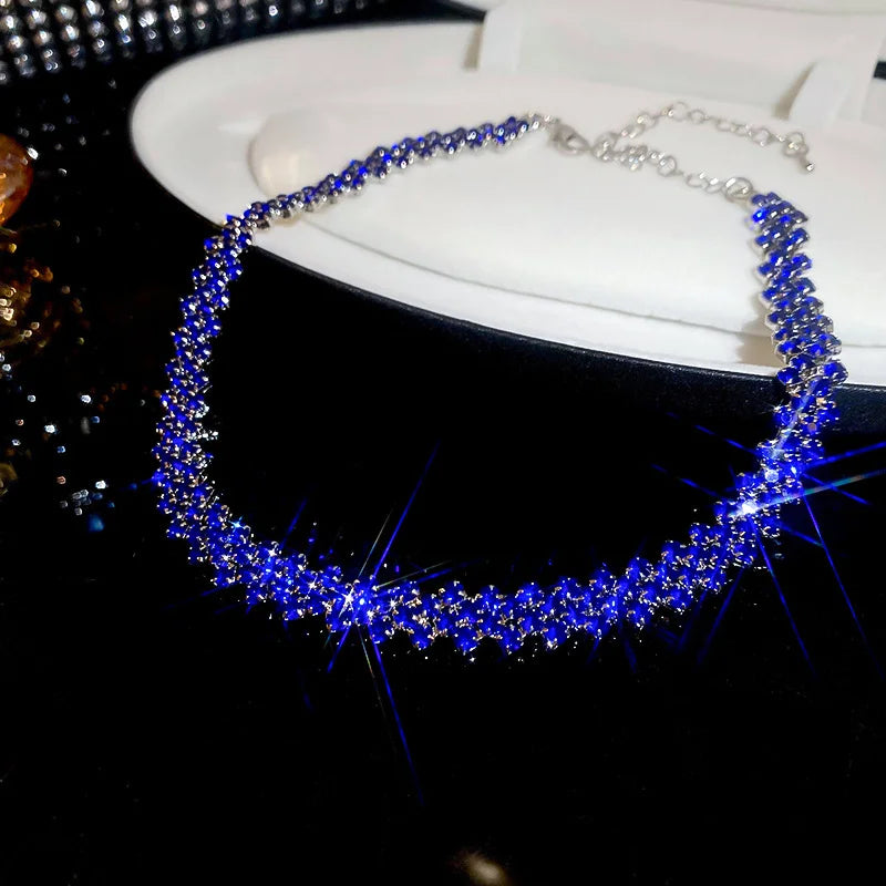 Glittrande chokerhalsband med strass