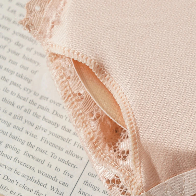Bralette i spets med avtagbara inlägg