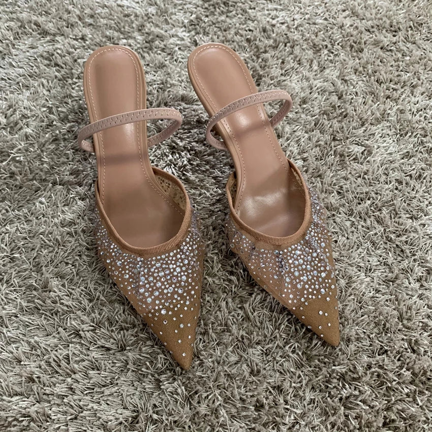 Slingback-pumps med strass och spetsig tå