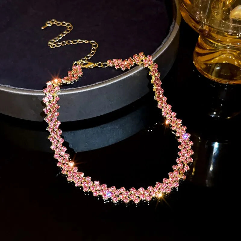Glittrande chokerhalsband med strass