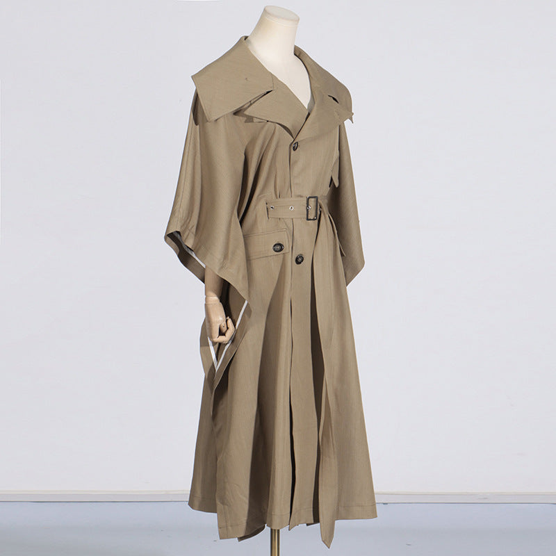 Lång trenchcoat med cape
