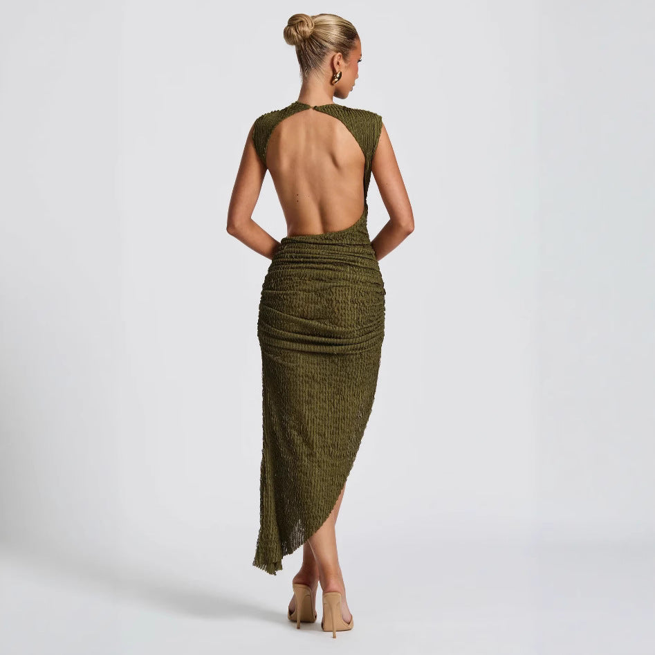 Asymmetrisk maxiklänning med slits och öppen rygg