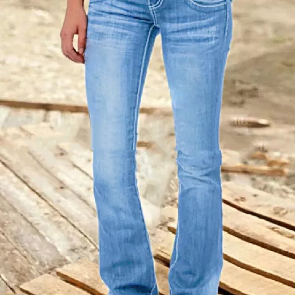 Ljusblå bootcut-jeans med låg midja
