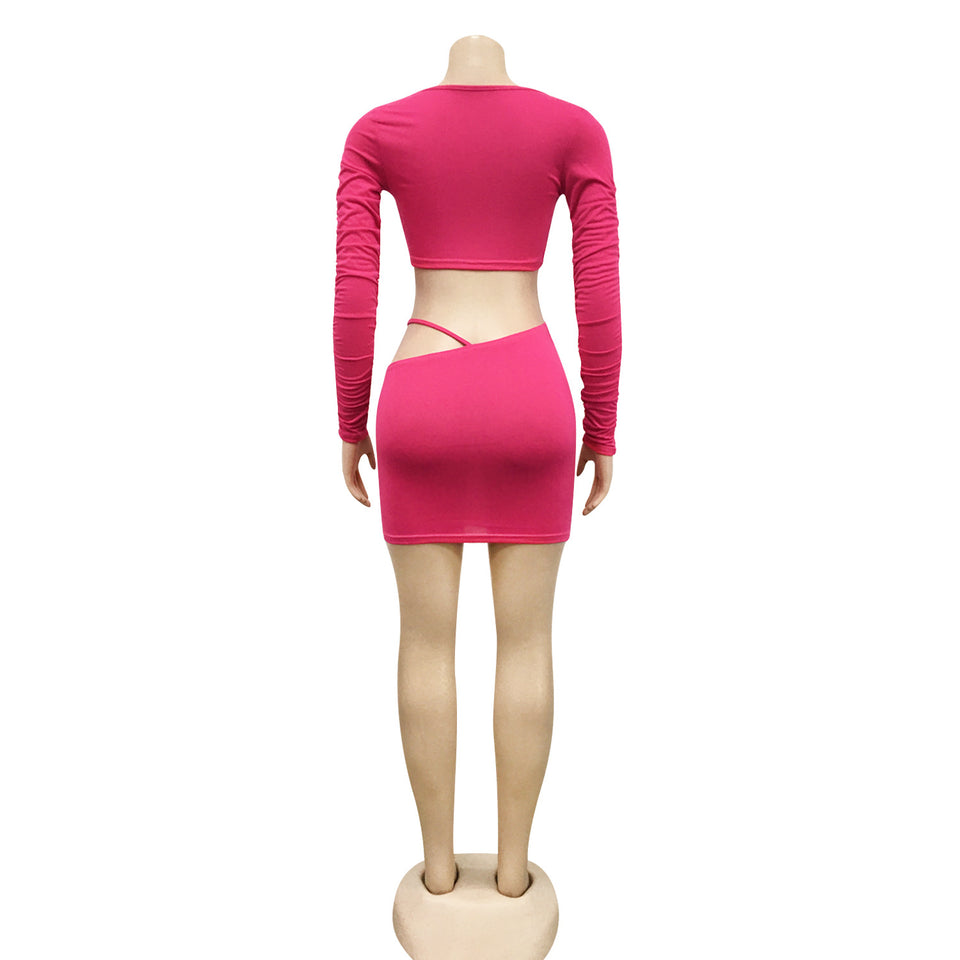 Cut-out-set med djup ringning och minikjol