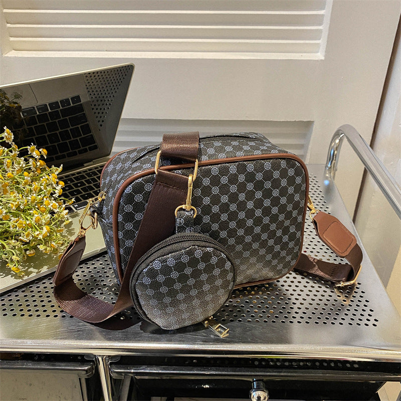 Liten crossbody-väska med mönster