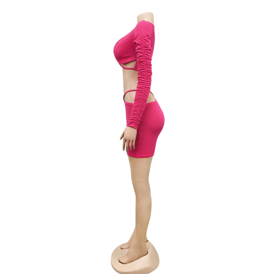 Cut-out-set med djup ringning och minikjol