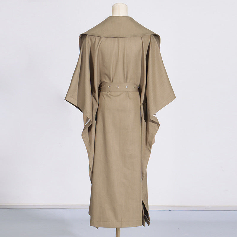 Lång trenchcoat med cape